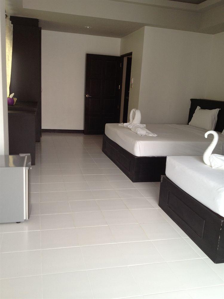 Benetti Lodge Patong Exterior foto