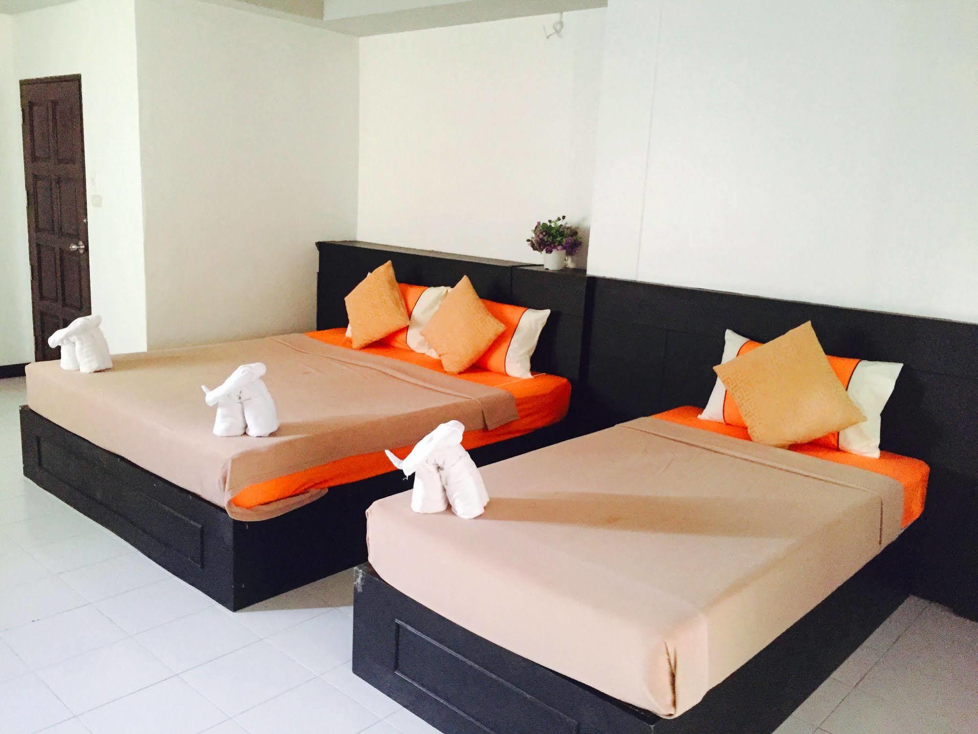 Benetti Lodge Patong Exterior foto